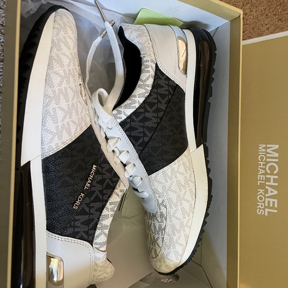 Michael Kohrs sneakers - Picture 1 of 8
